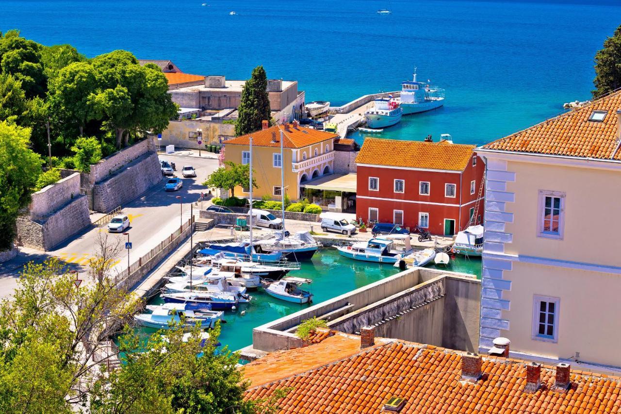 Wonderful Holiday House Bruno With Heated Pool Zadar Extérieur photo